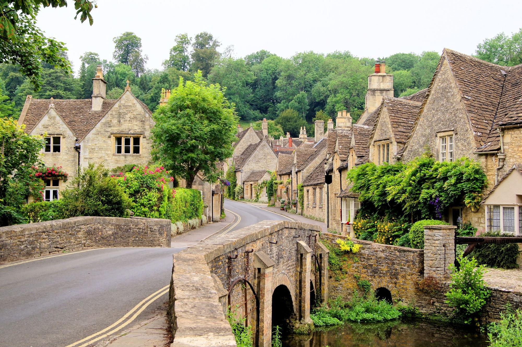 Pueblo clásico de la comarca de los Cotswolds en Reino Unido