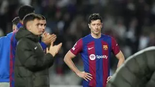 El PSG, el árbitro y los errores propios despiertan al Barça del sueño europeo
