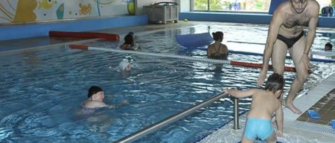 Quejas en Sagunt por la limitación  en verano del baño libre en las piscinas