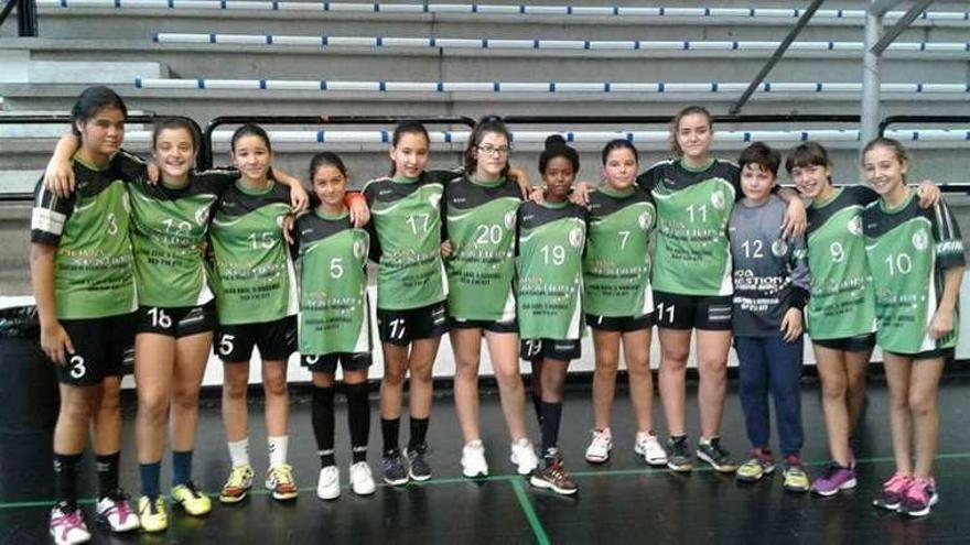 Las integrantes del equipo infantil del Nova Xestión. // FdV