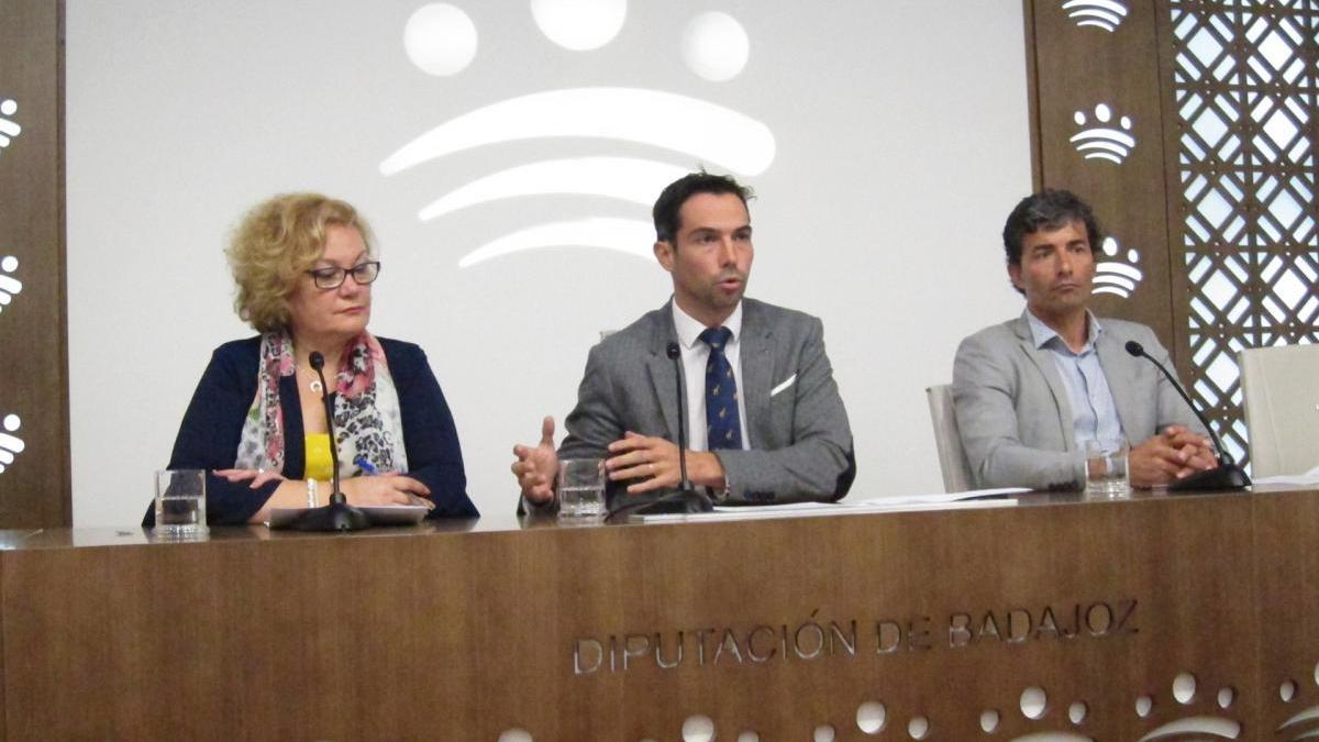 La Diputación de Badajoz pone 5,7 millones a disposición de los ayuntamientos