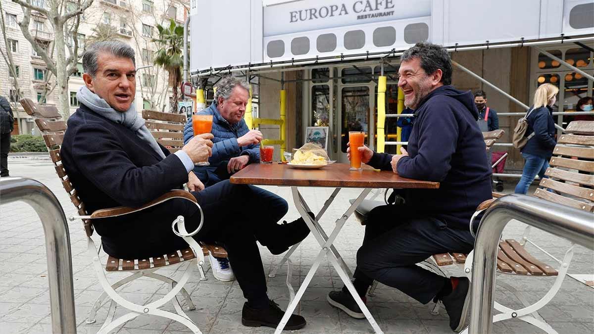 Laporta, Santos y Arbós almorzando el día antes de las elecciones