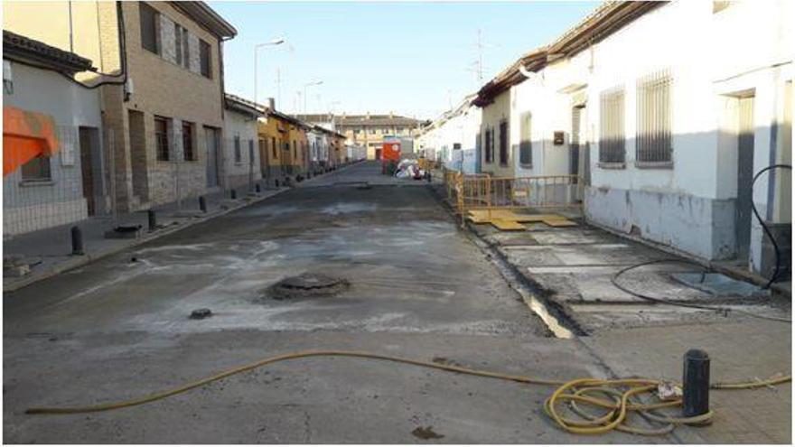 Continúan las obras de renovación de la calle Padre Garcés