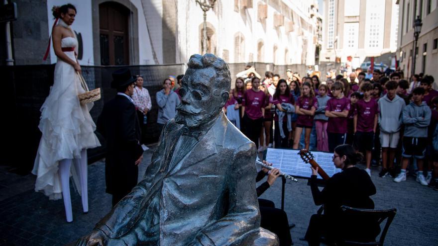 Santa Cruz de Tenerife recuerda a Ángel Guimerá en el 179º aniversario de su nacimiento