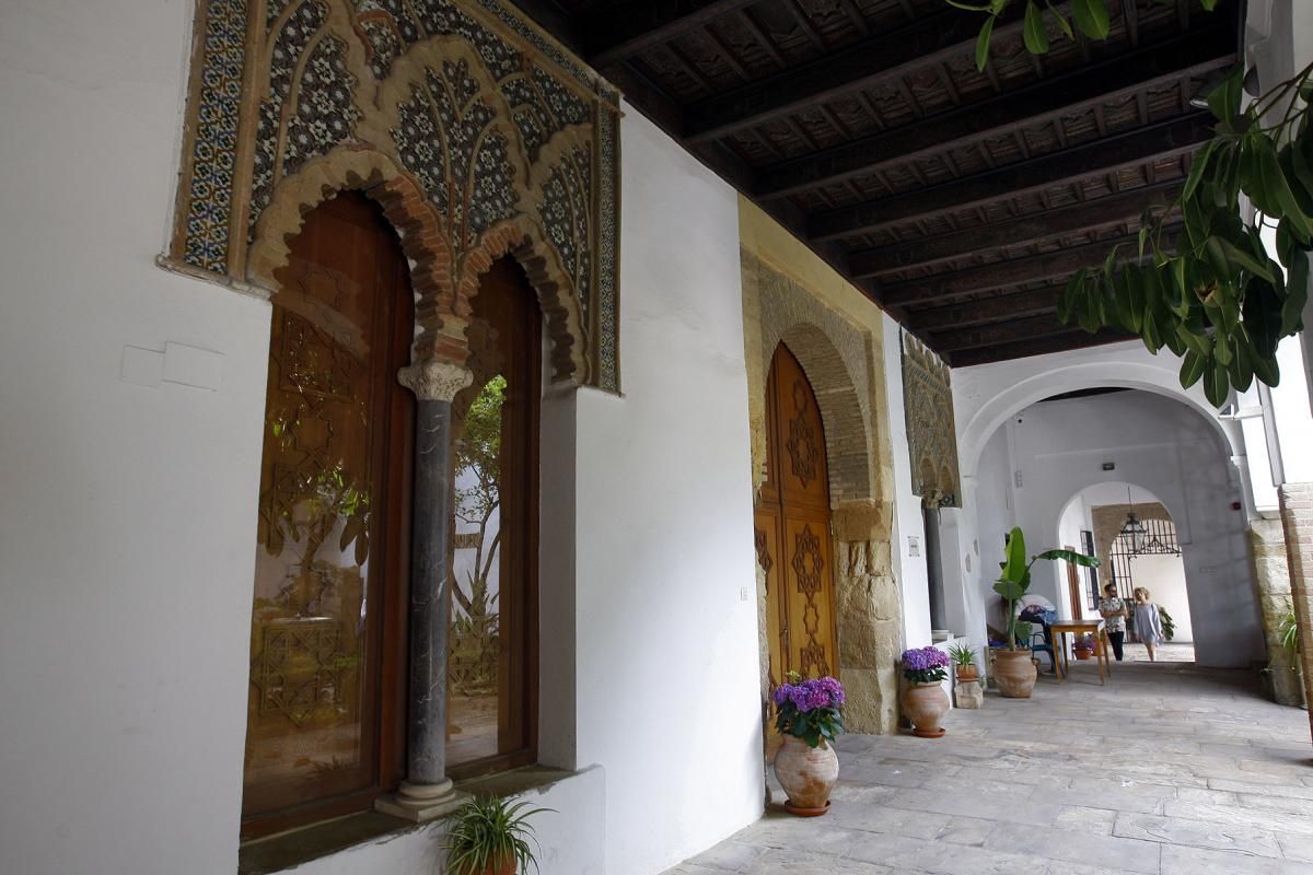 Apurando la fiesta de los patios por la Judería