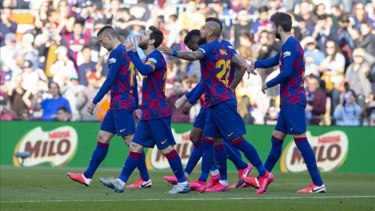 Messi celebra el 1-0 ante el Eibar con sus compañeros