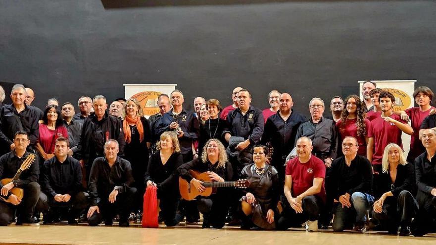 La Asociación Cultural Gil Tarín organizó el domingo 16 de noviembre el II Encuentro de Rondallas de La Muela . | SERVICIO ESPECIAL