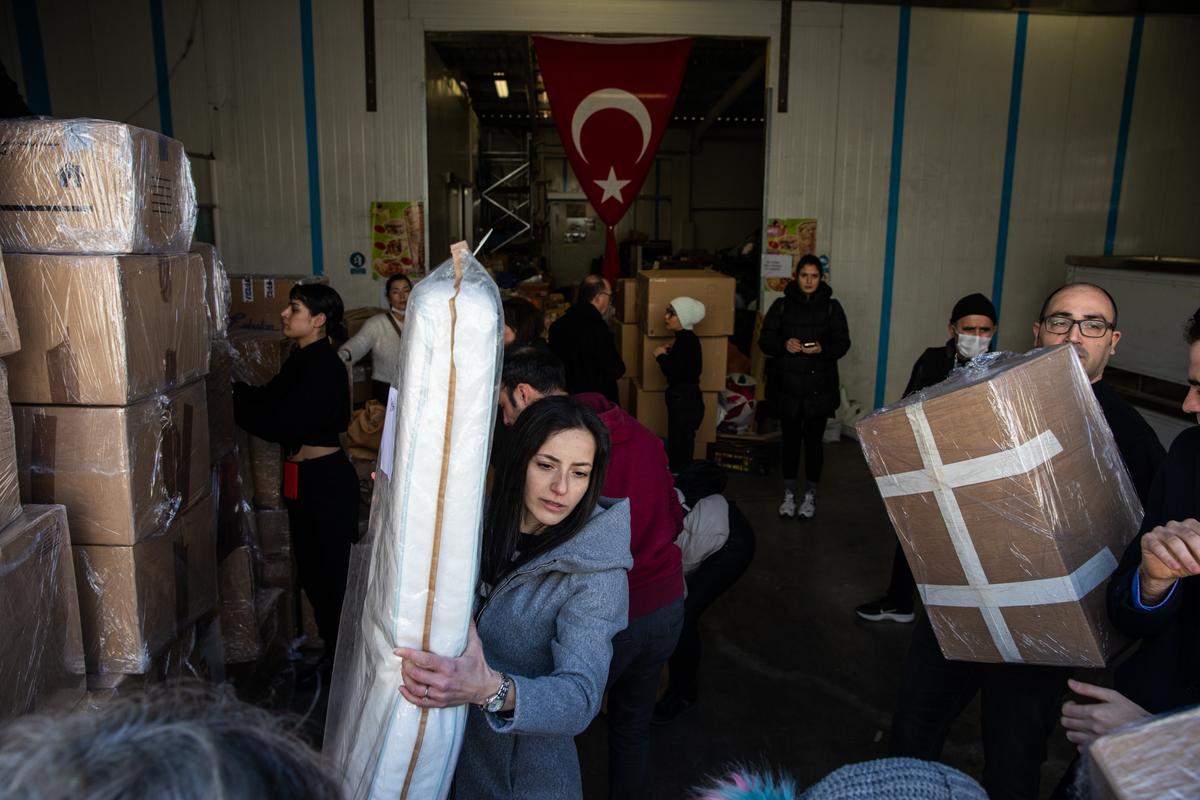 Voluntarios de Barcelona envían ayuda a las victimas terremoto de Turquía