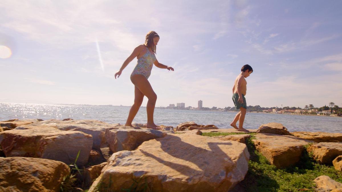 La campaña pone en valor los más de 13 kilómetros de costa entre el Mar Mediterráneo y el Mar Menor.