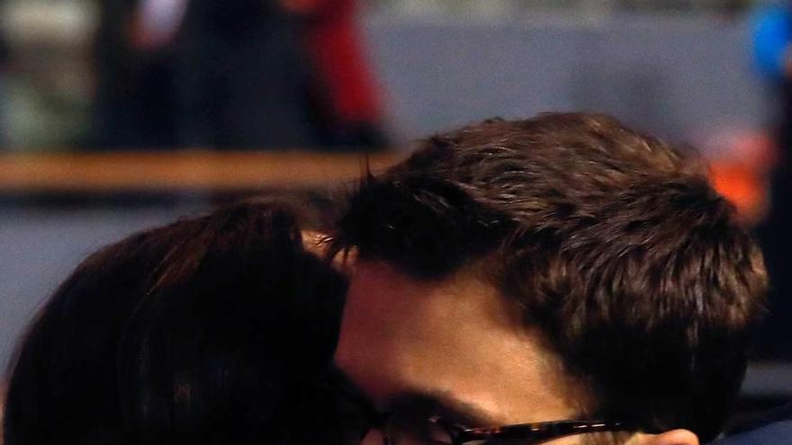 El abrazo entre Iglesias y Errejón