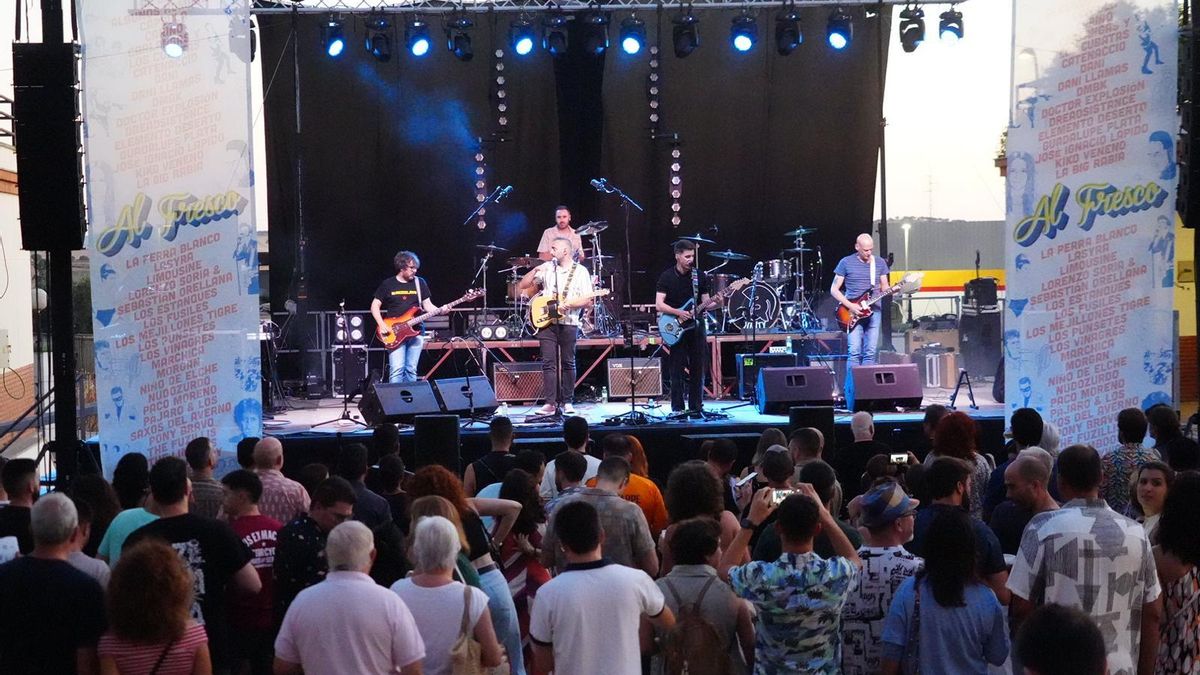 Actuación de la banda Biznaga, en Al Fresco.