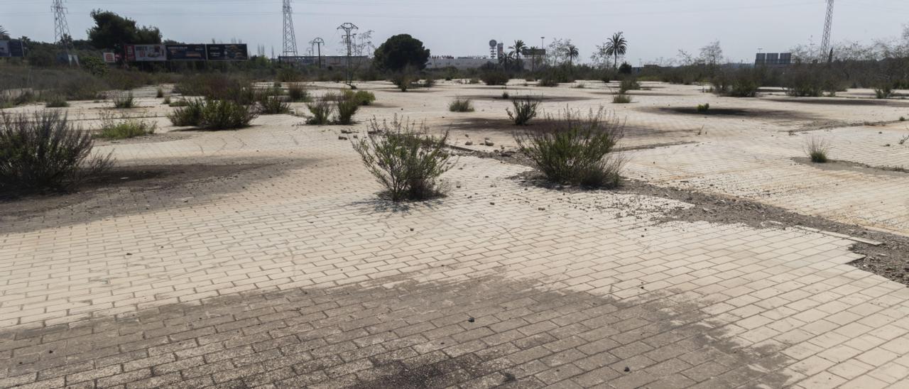 Terrenos afectados por la modificación del PGOU, con Heron City al fondo