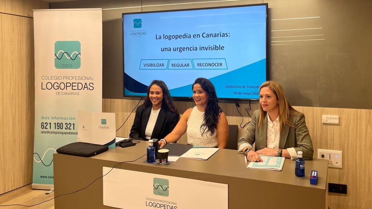 Autoridades del Colegio Oficial de Logopedas de Canarias en la presentación de su primera campaña de concienciación.