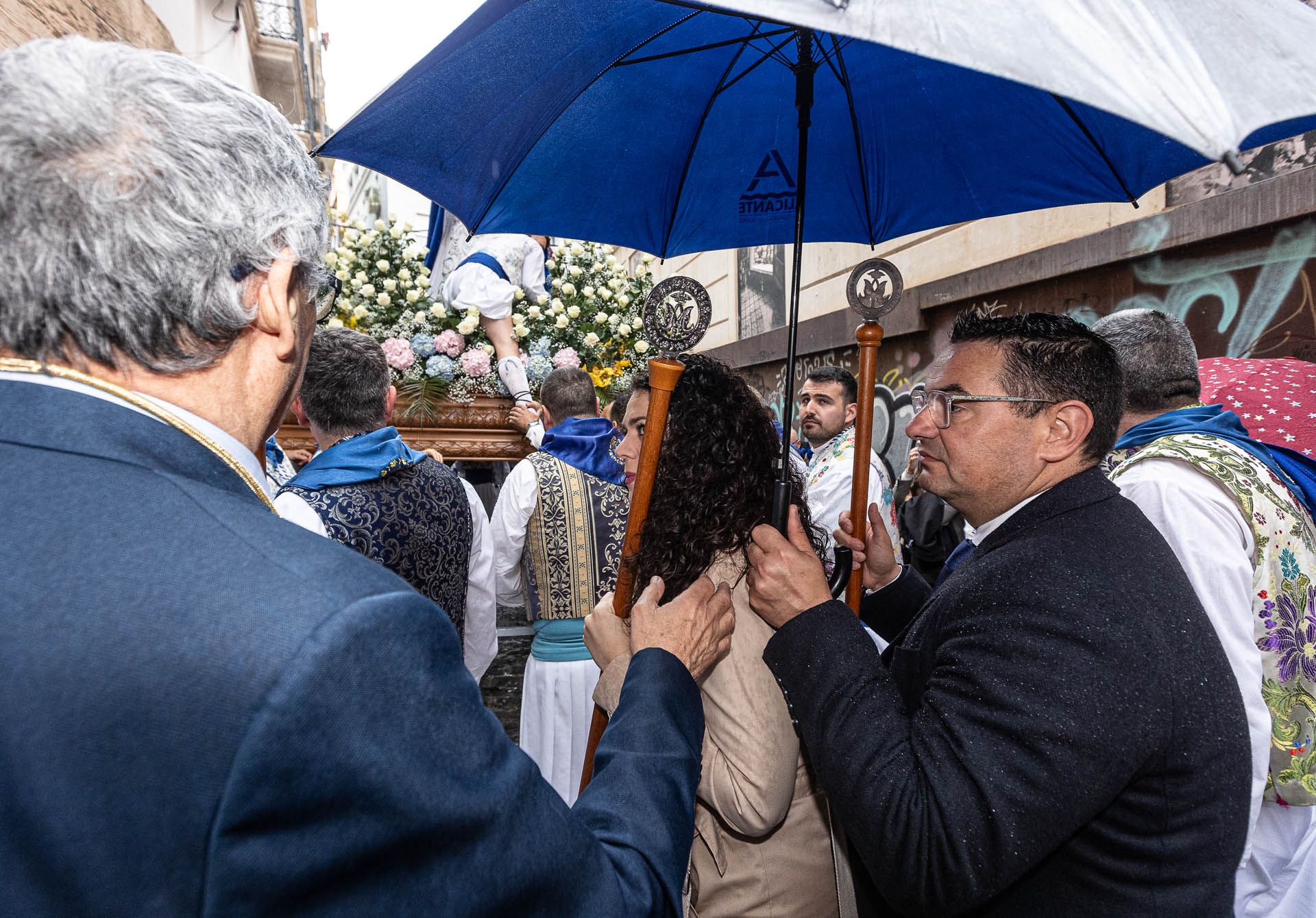 La lluvia impide el encuentro entre la Virgen de la Alegría y el Cristo Resucitado