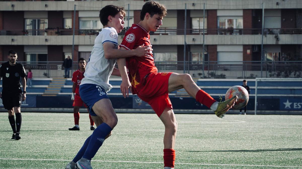 Juan Piera es un '9' de referencia que está en la órbita del Barça Atlètic