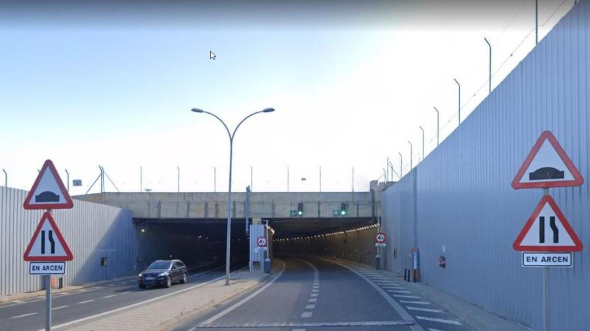 Túnel del aeropuerto de Málaga.