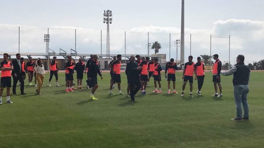 Entrenamiento de la UD Las Palmas en el campo de fútbol de El Hornillo