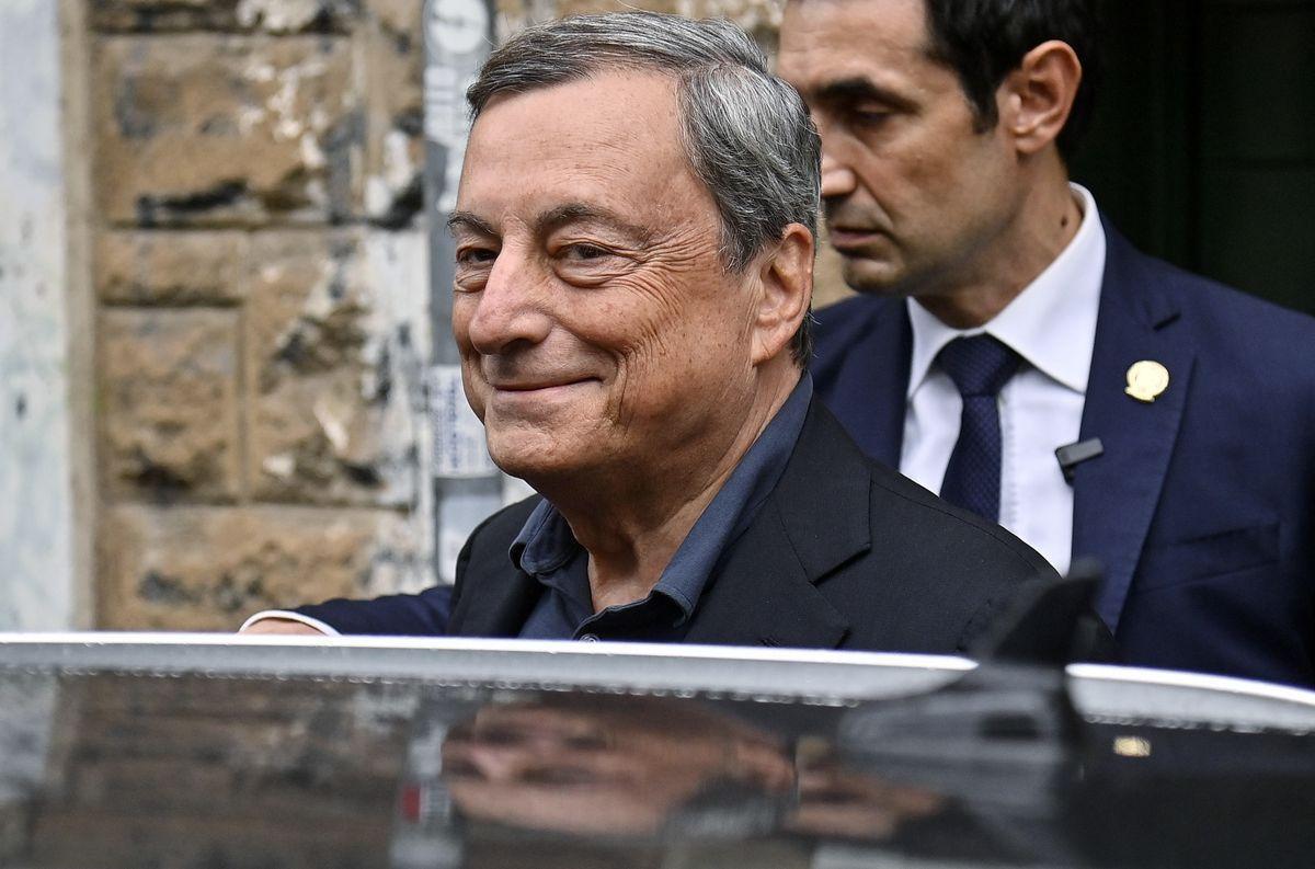 El primer ministro saliente, Mario Draghi, tras votar en un colegio electoral de Roma el pasado domingo.