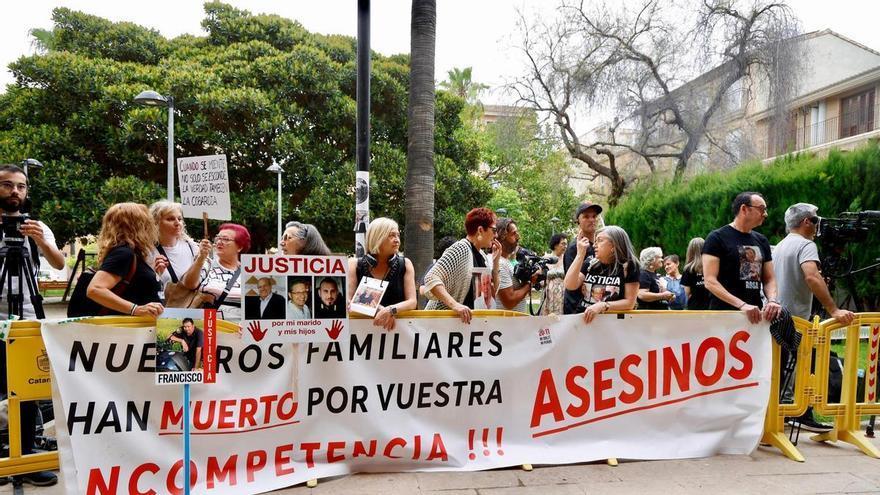 Las asociaciones de víctimas de la dana atienden a los medio