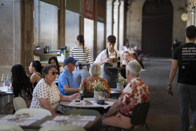 Els salaris a Espanya pugen menys que a la UE, malgrat que és la gran economia que més creix