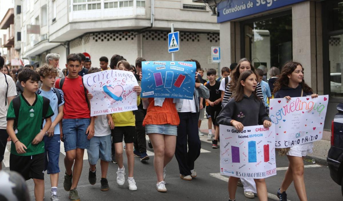 Os alumnos chegados desde o IES Chano Piñeiro de Forcarei. | BERNABÉ/AMANDA CASTRO