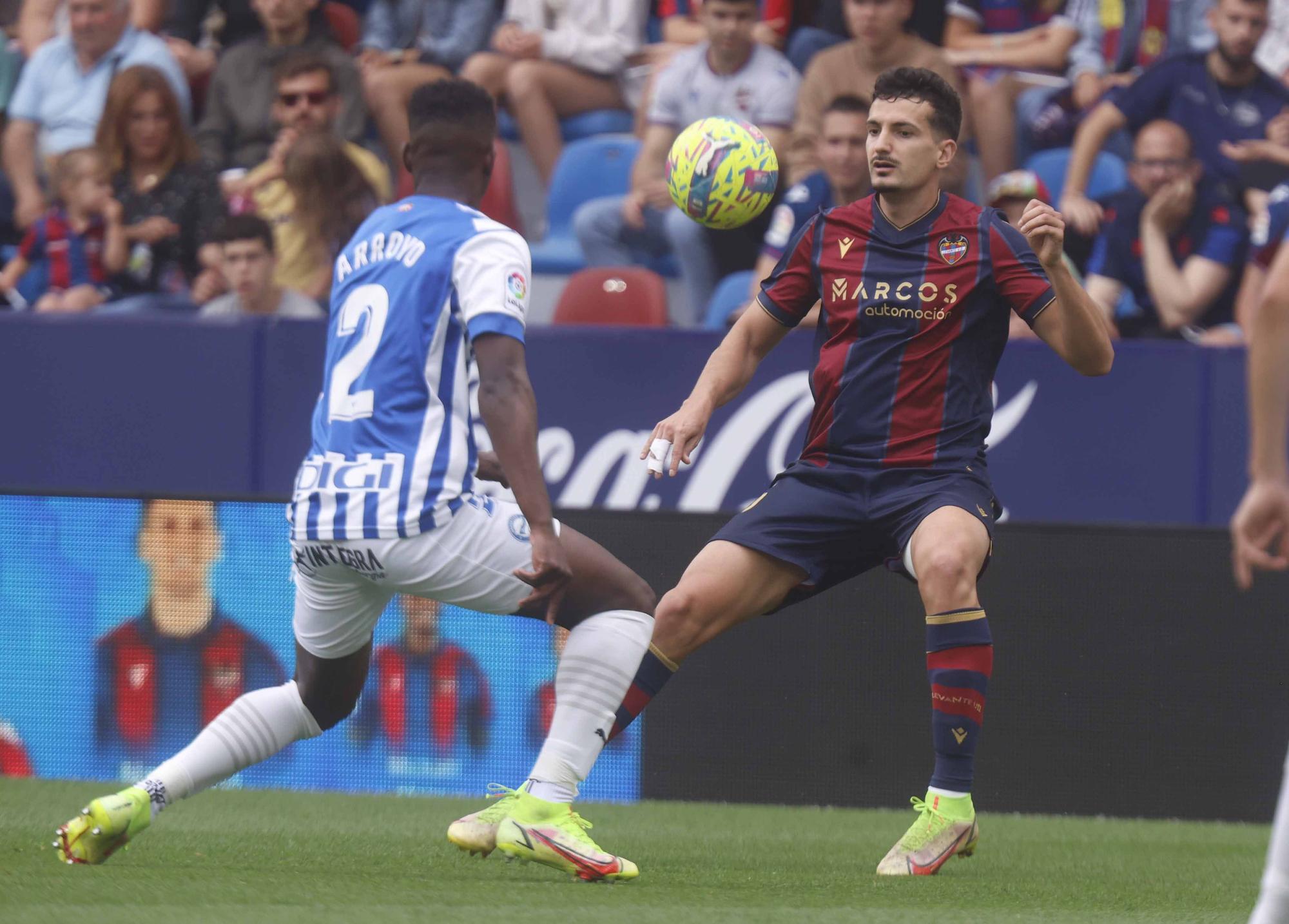 Las mejores imágenes del Levante UD - Deportivo Alavés