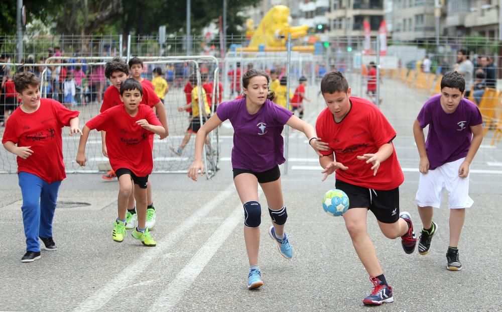 El balonmano asalta la calle