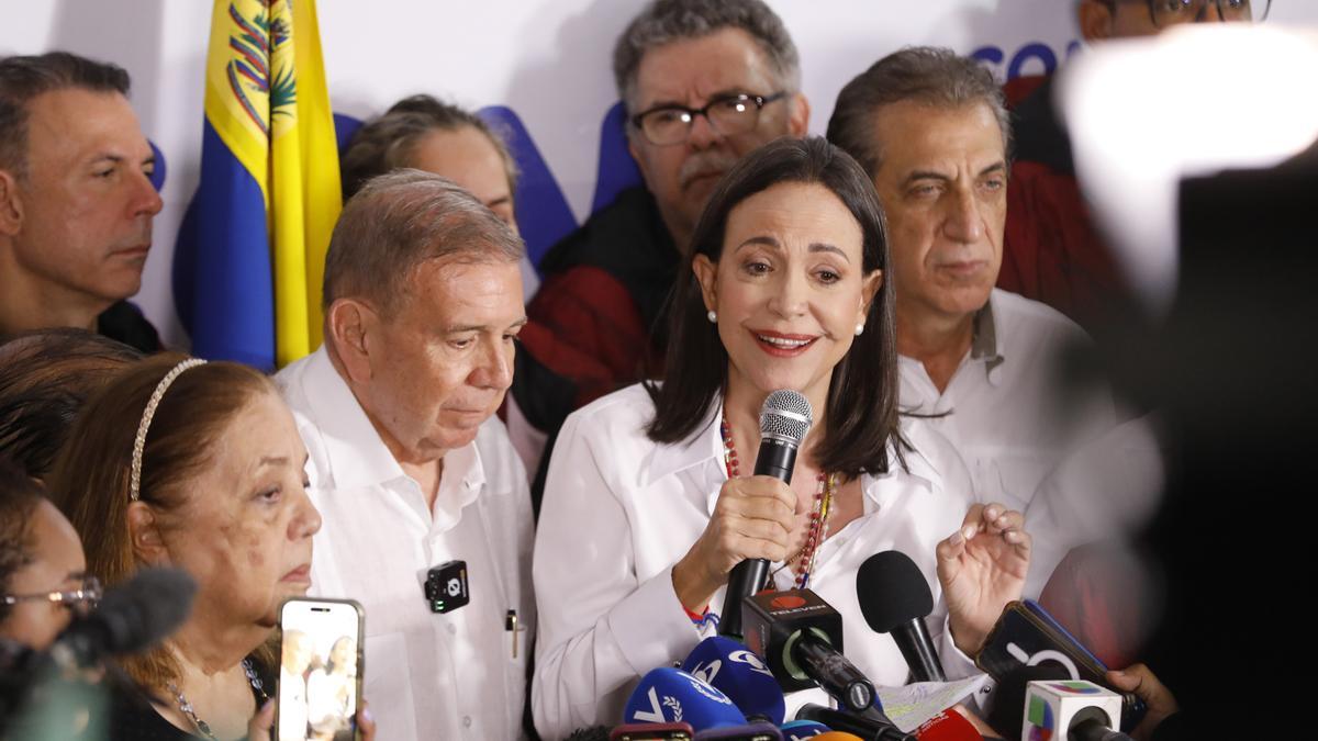 La líder de la oposición de Venezuela, María Corina Machado, y el candidato presidencial, Edmundo González Urrutia