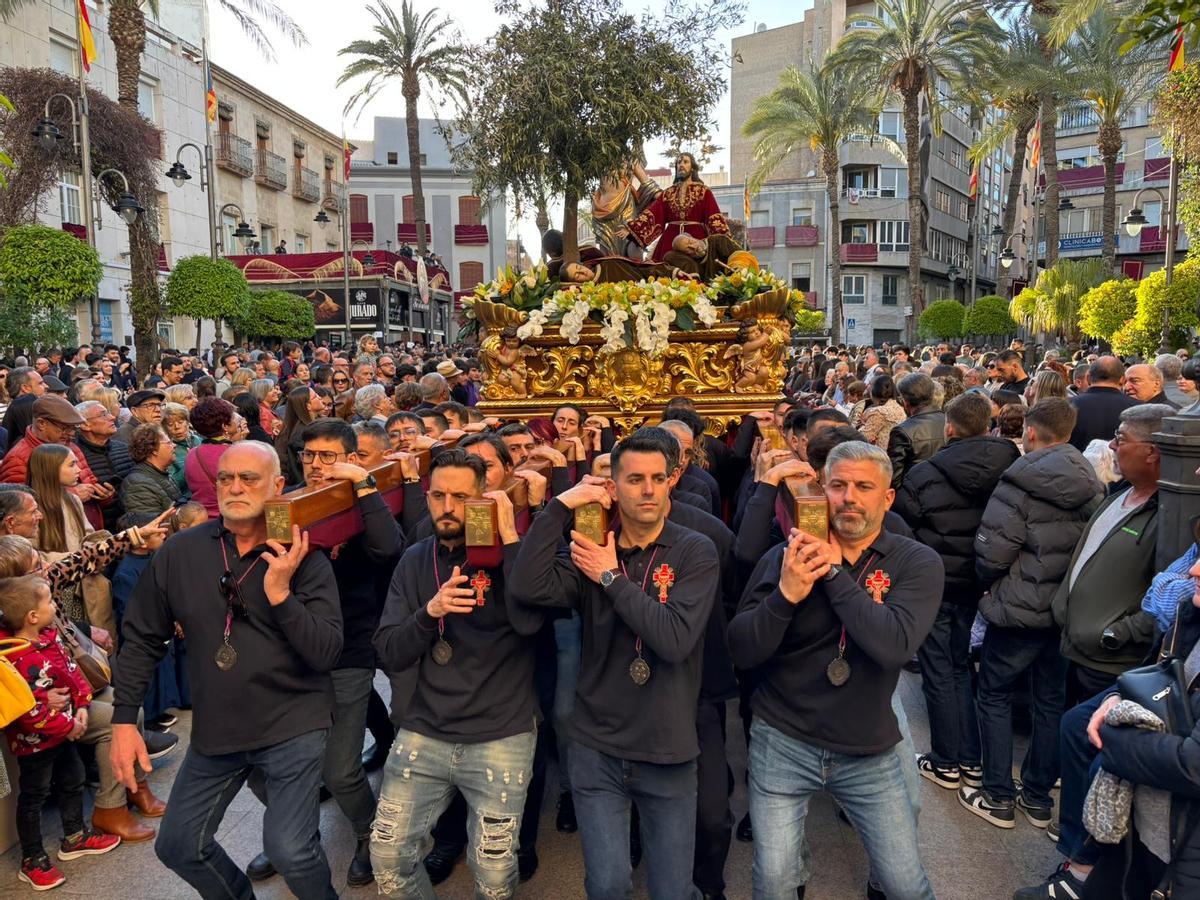 La Oración en el Huerto durante la multitudinaria procesión de La Pasión de Cristo