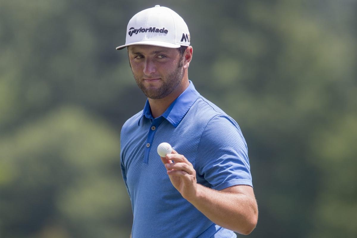 MR30. Bethesda (United States), 24/06/2016.- Jon Rahm of Spain reacts after getting a birdie on the fourth hole during the second round of the Quicken Loans National golf tournament at Congressional Country Club in Bethesda, Maryland, USA, 24 June 2016. (España, Estados Unidos) EFE/EPA/MICHAEL REYNOLDS