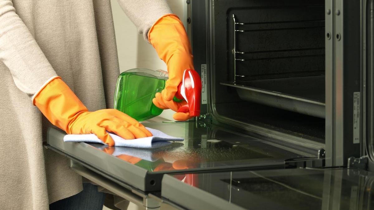 CÓMO LIMPIAR HORNOS | Cómo limpiar el horno muy sucio sin esfuerzo: adiós a la grasa incrustada