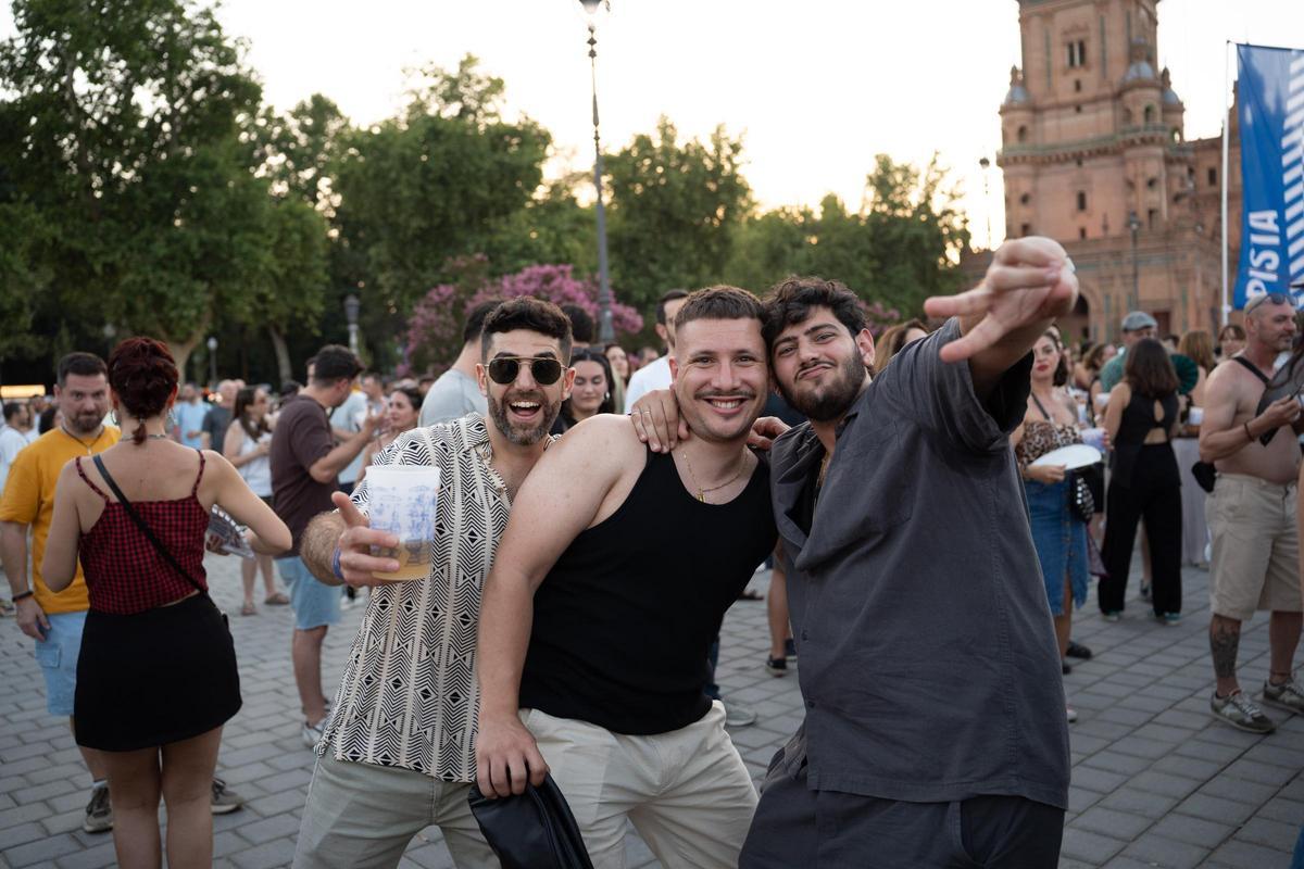 ¿Estuviste en el concierto de La Plazuela en Icónica Santalucía Sevilla Fest? ¡Búscate en nuestra fotogalería!