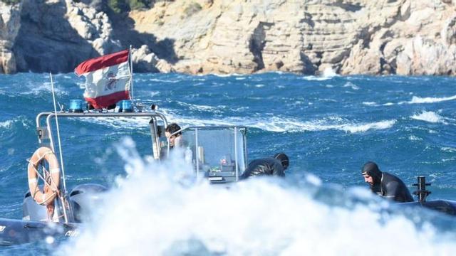 L’equip de submarinistes de la Guàrdia Civil, a l’Estartit. | EL PERIÓDICO