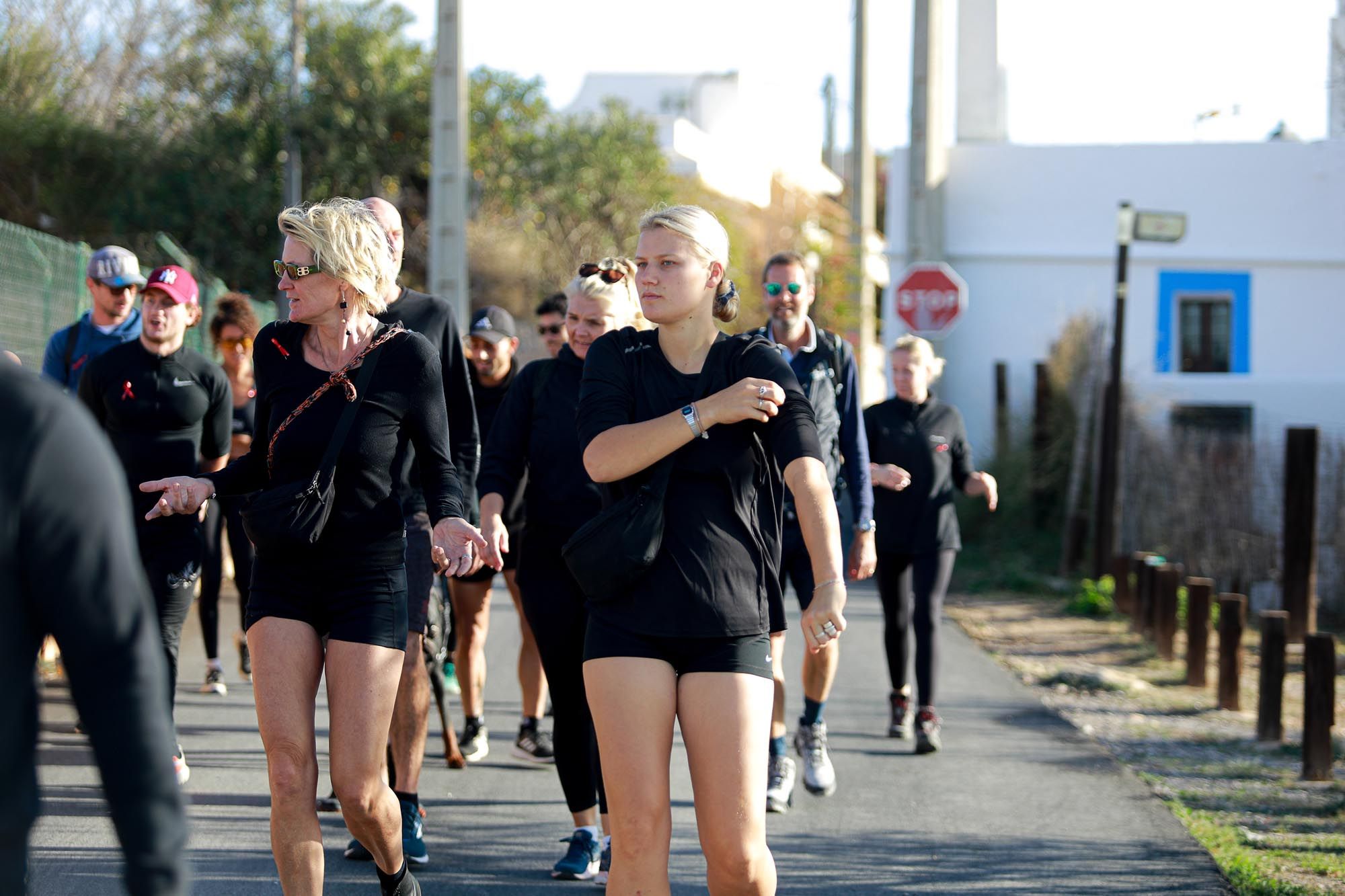 Ibiza Hikes Station celebra una caminata y limpieza de monte a favor de IFCC