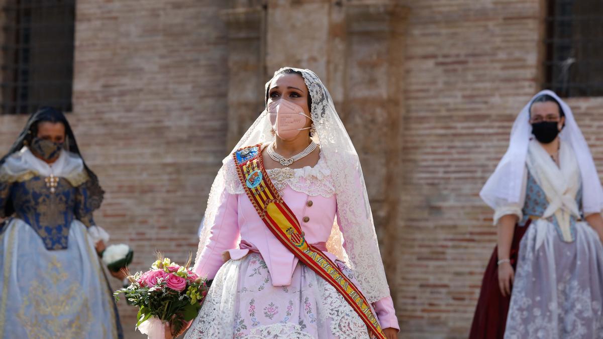 Búscate en el segundo día de Ofrenda por las calles del Mar y Avellanas (entre las 10:00 y 11:00 horas)