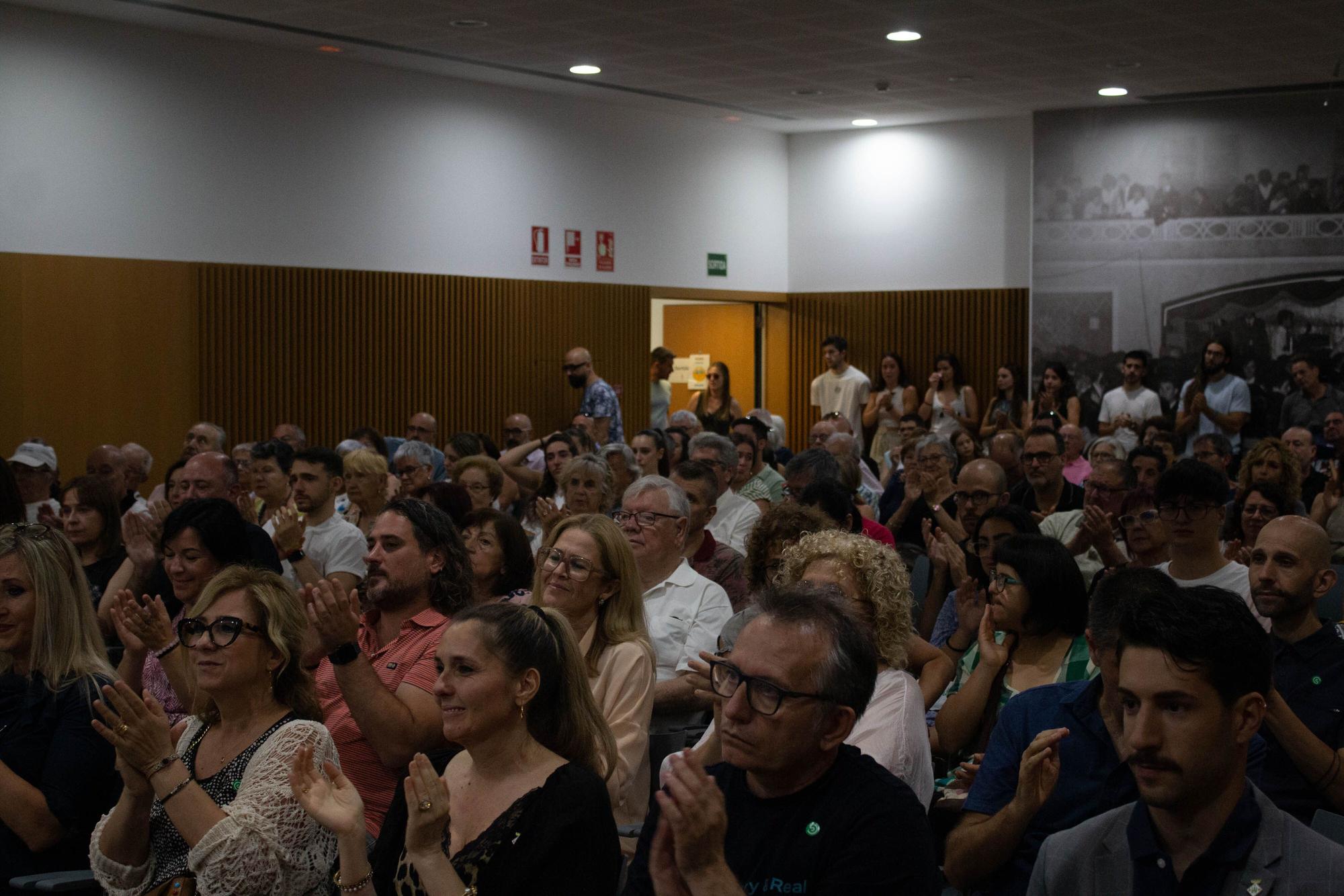 GALERIA | Acte de lliurament de la medalla a títol pòstom a Oriol Sardà