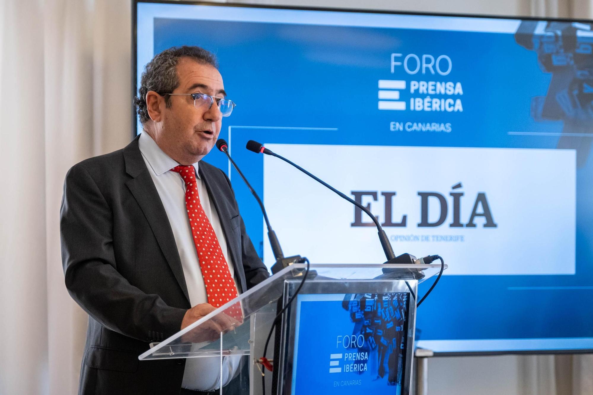 Foro con Manuel Domínguez