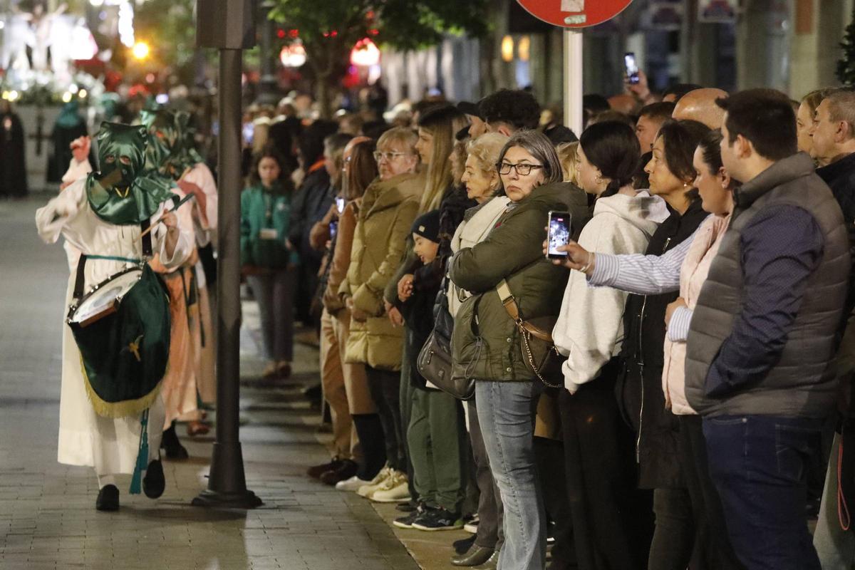 EN IMÁGENES: La procesión de la Resurrección en Avilés