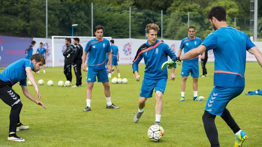 El Oviedo regresa mañana al trabajo tras la decepción de Zaragoza