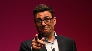 La llibertat anticipada de presos d’Anglaterra i Gal·les sacseja Burnham
