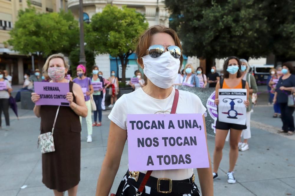 Concentración en Las Tendillas contra la sentencia de "La Manada"