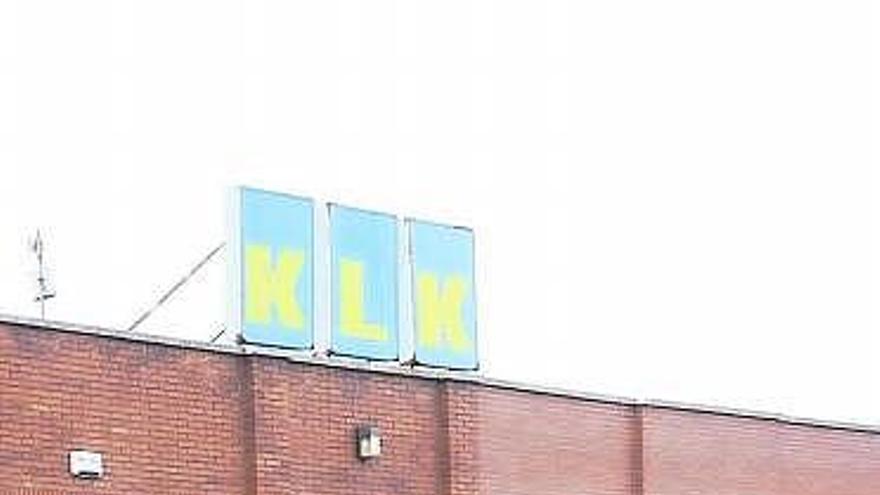 Instalaciones de KLK, en el Camín de la Peñona.