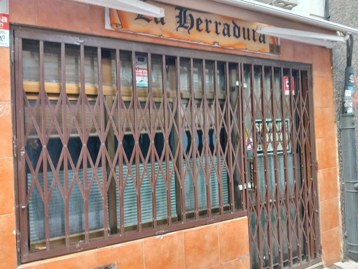 Fotogalería | La calle de Plasencia con más establecimientos cerrados por metro cuadrado
