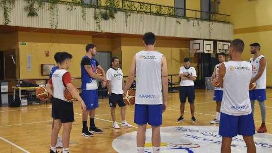 Algunos de los jugadores del COB 19-20, en el Pacito. // Iñaki Osorio