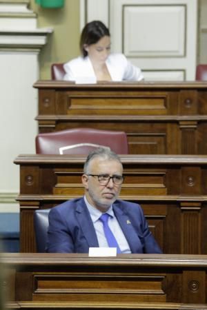 Pleno del Parlamento de Canarias  preside Gustavo Matos , presidente del gobierno , Victor Torres   | 19/05/2020 | Fotógrafo: Delia Padrón