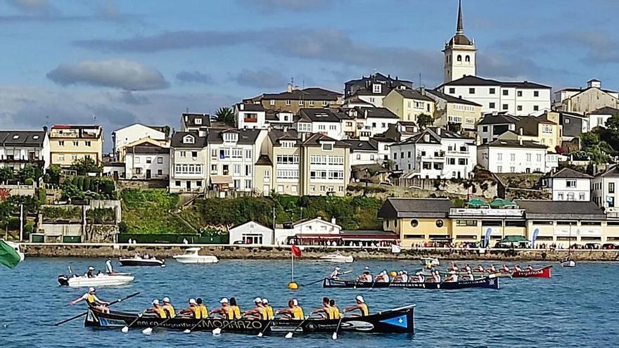 Castropol retoma la “Bandera Princesa de Asturias”, prueba estrella de las traineras