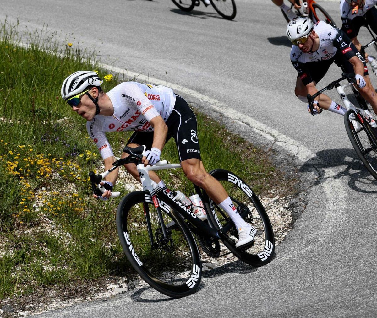 Sense Juan Ayuso no hi ha paradís al Tour