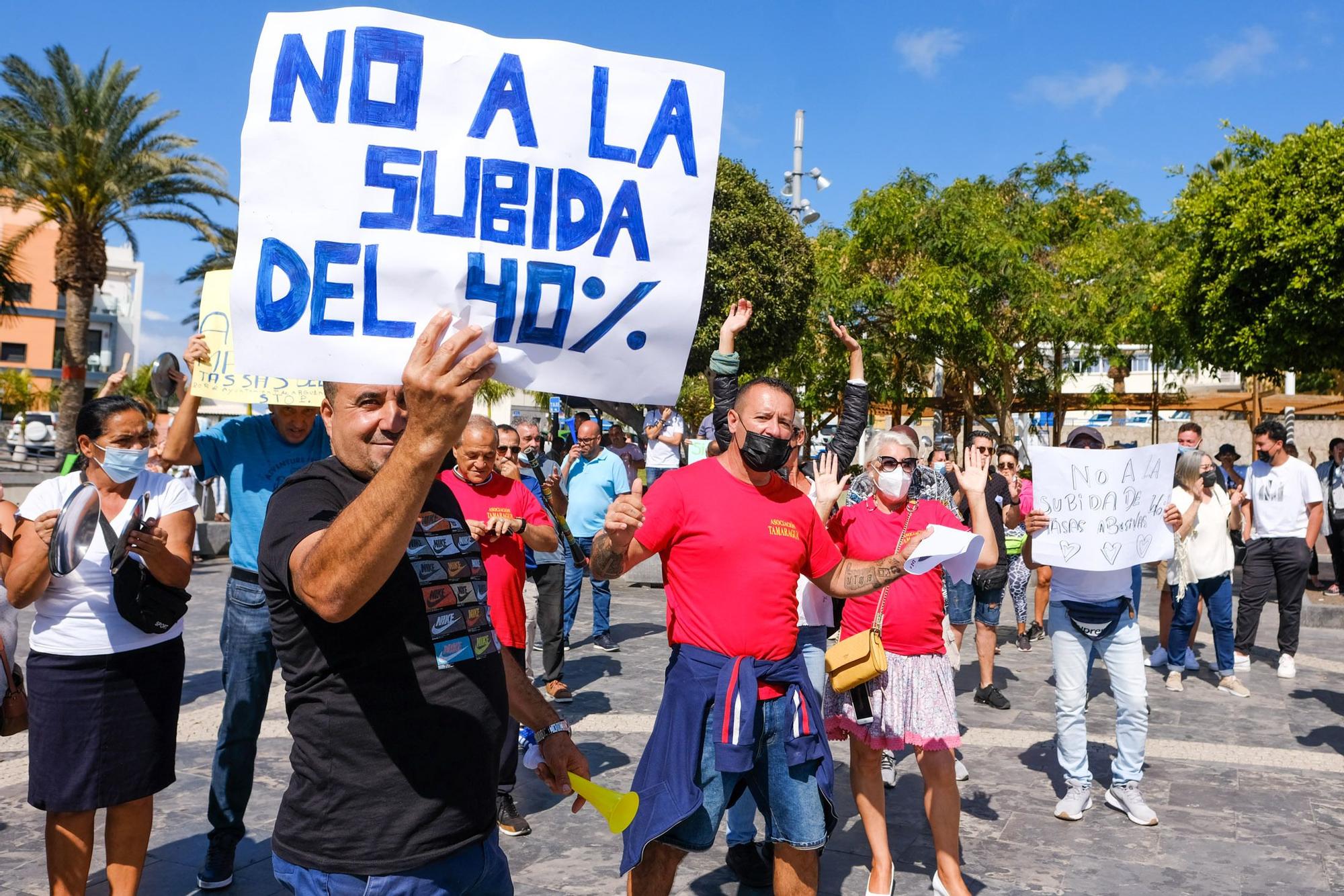 Cacerolada de los mercadilleros en Arguineguín