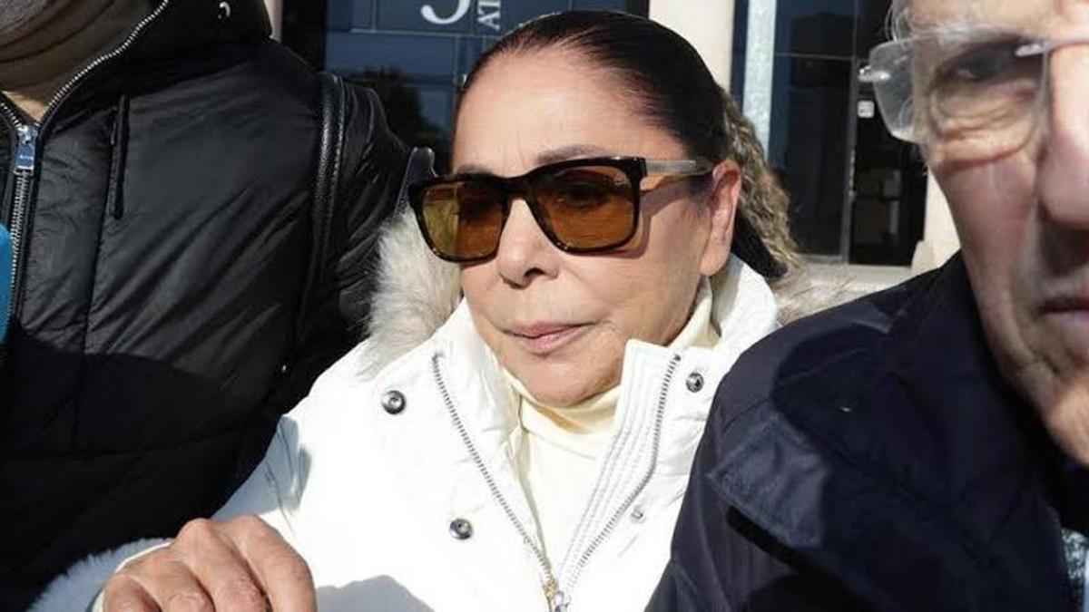 El nuevo escándalo económico que salpica a Isabel Pantoja y que podría acabar con su carrera: "Han pedido dinero para realizarle..."
