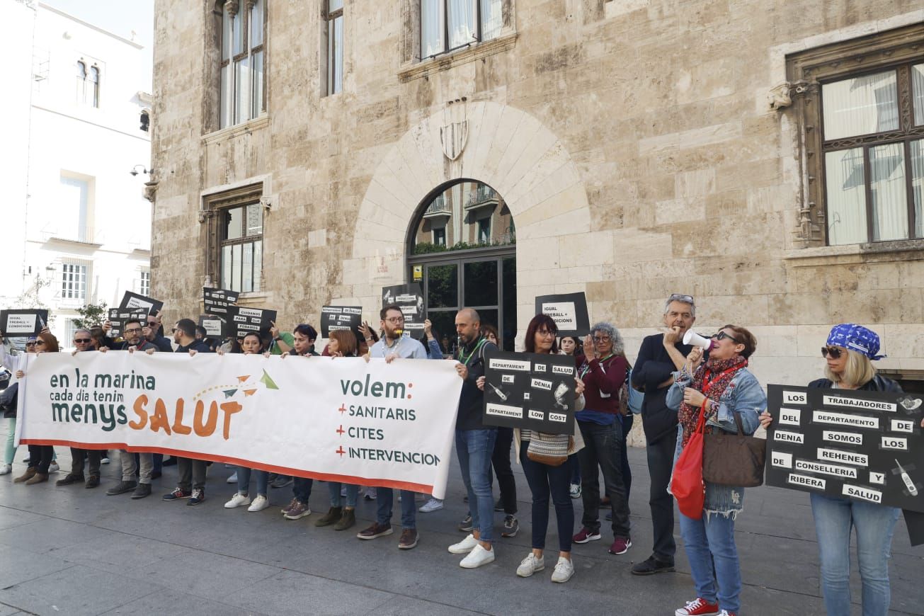La sanidad de la Marina Alta protesta en València: "La plantilla es corta y se agrava la fuga de profesionales"
